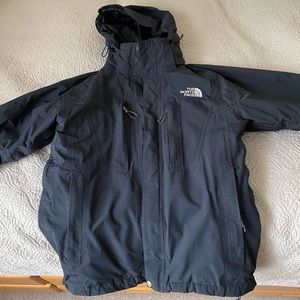 NORTHFACE HYVENT WINTER MENS size Medium  JACKET
